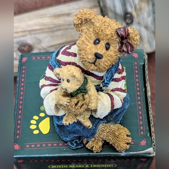 Boyds Bears Collection The Bearstone Collection Megan McBruin & Friend Bear Hugs - Picture 2 of 11